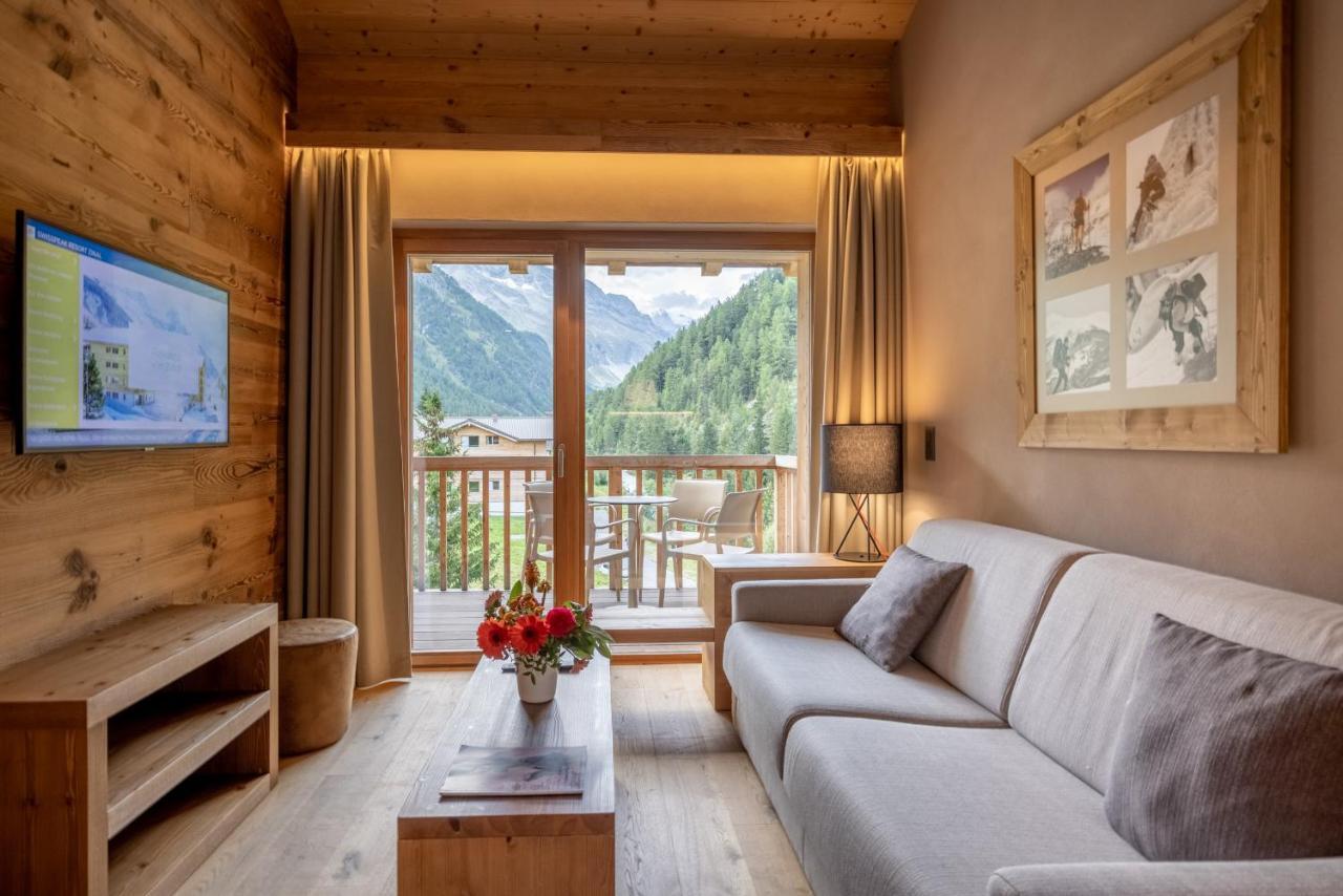Apartment with Balcony,1482800900:JPEG